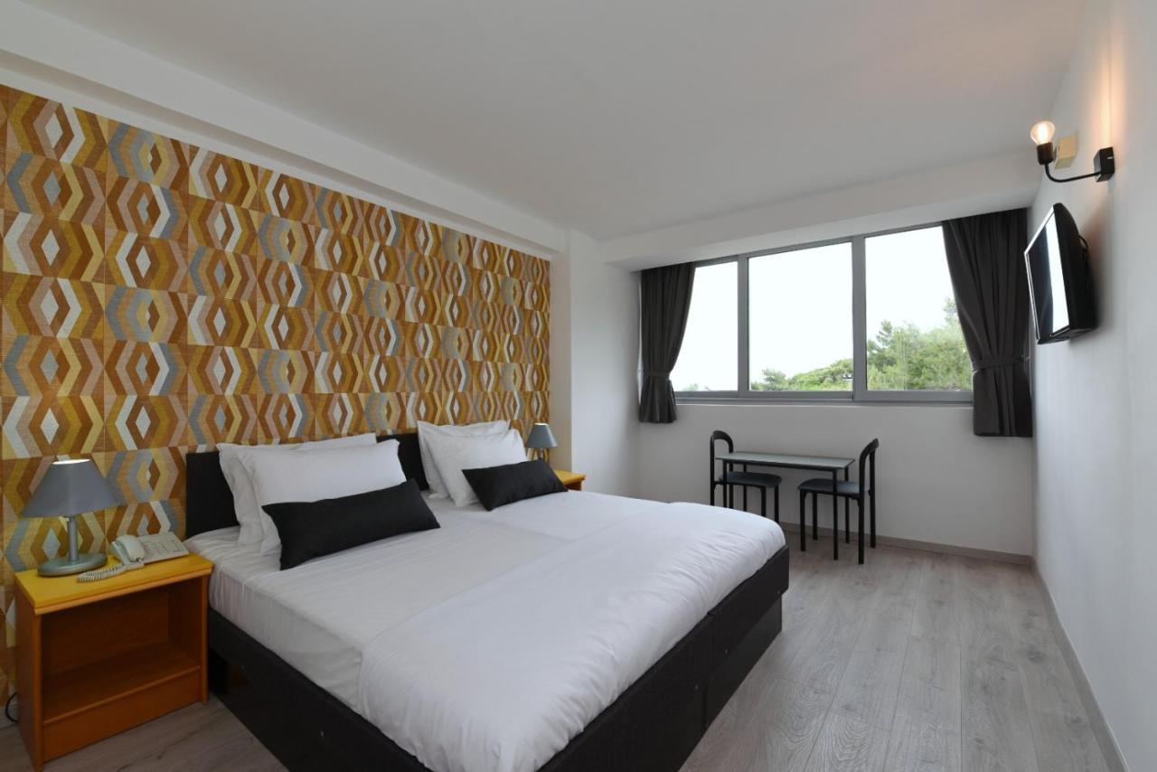 Hotel Tolero Плоче Экстерьер фото